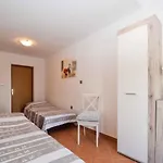 Apartment In Veli Vrh