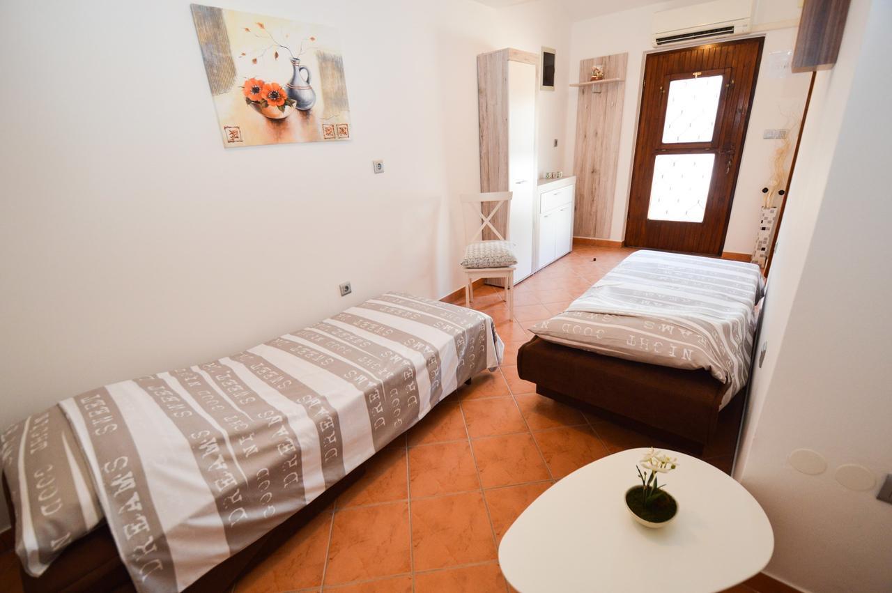 In Veli Vrh Apartment *